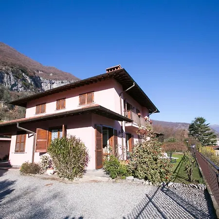 Sleeps 6 Apartment