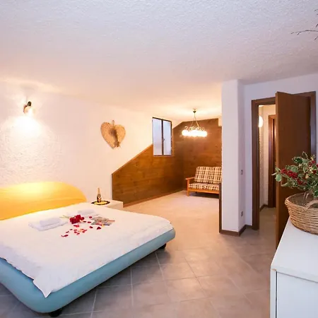 Apartment Sleeps 6