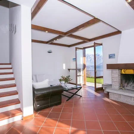 Apartment Sleeps 6 Mezzegra